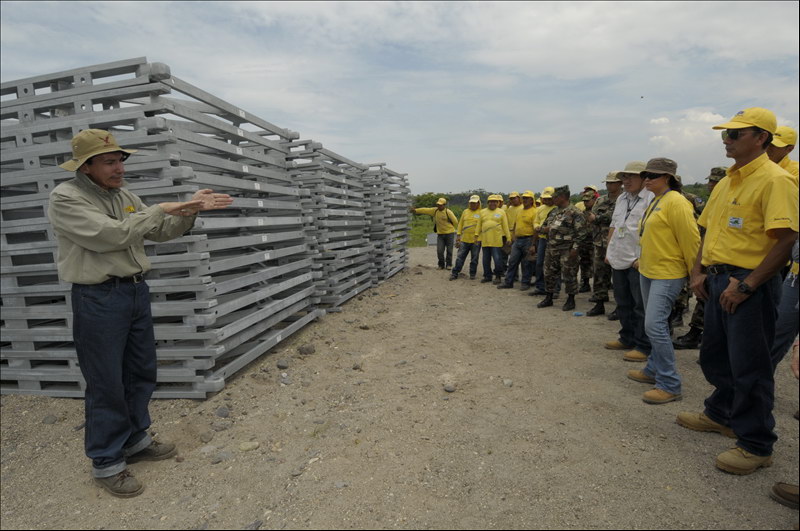 TÈCNICOS DEL MOP RECIBEN CAPACITACION EN MONTAJE Y DESMONTAJE DE PUENTES MODULARES DE PRIMERA GENERACION