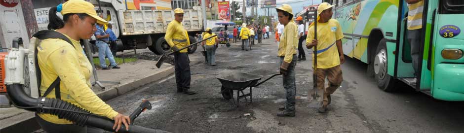 Personal MOP en trabajos de bacheo