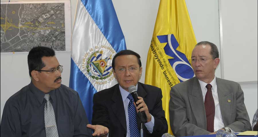 MOP y empresas constructoras y supervisoras participan en Junta de Aclaraciones sobre proyecto Diego de Holguín, Tramo II