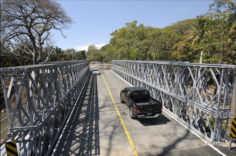 MOP inaugura  puente modular sobre Río San Antonio, Carretera El Litoral, La Libertad