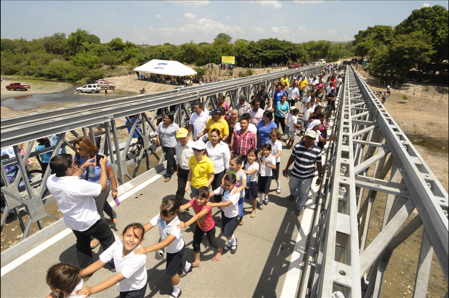 MOP entrega a ciudadanía puente sobre Río Tihuapa, Cantón Cangrejera, La Libertad