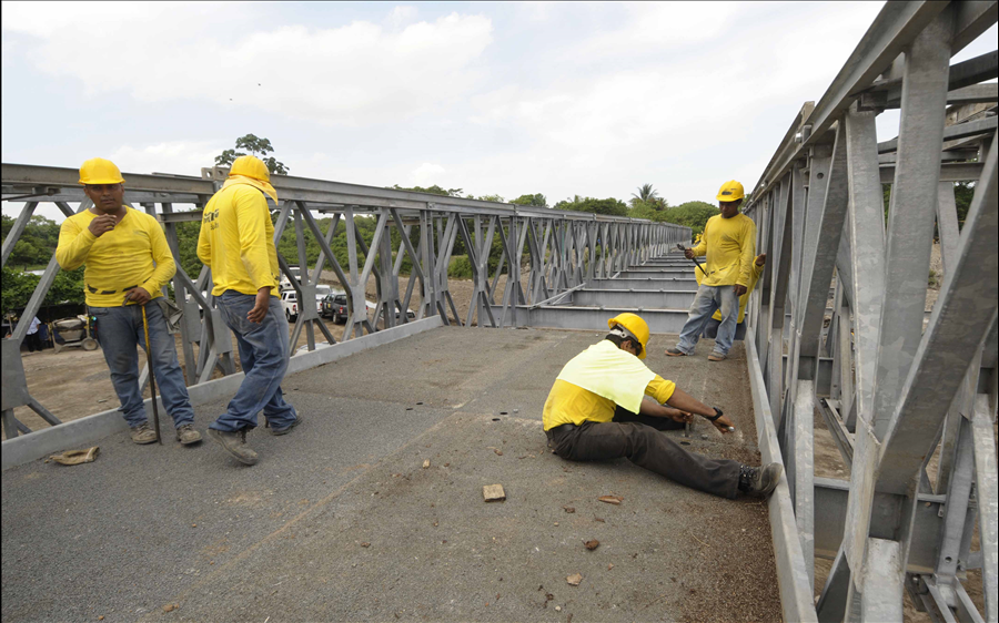 MOP por concluir construcción de puente sobre Río Tihuapa, carretera El Litoral, La Libertad