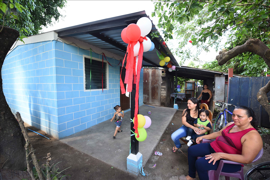 154 familias de comunidad Galera Quemada, Nejapa,  beneficiados con  viviendas permanentes nuevas 
