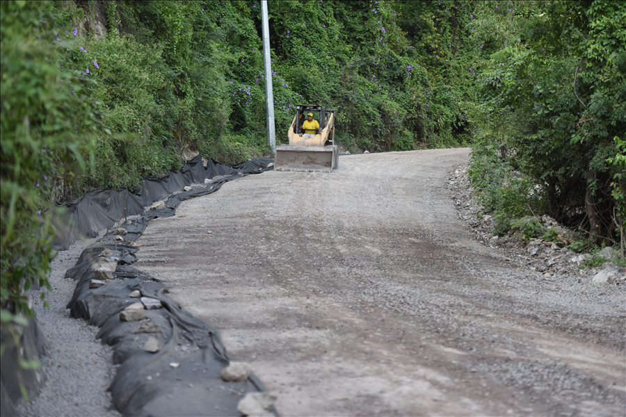 MOP por finalizar mejoramiento de carretera Potonico, Chalatenango