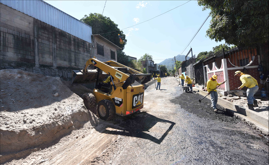 MOP inicia pavimentación de calle Antekirta II, Soyapango, San Salvador