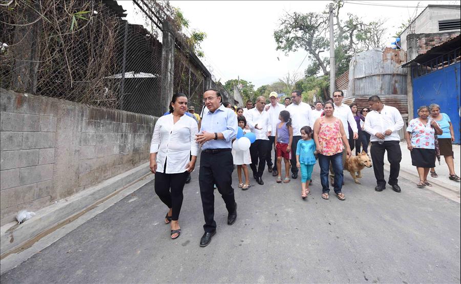 292 familias de Comunidad San Miguel, Mejicanos, beneficiadas con infraestructura social