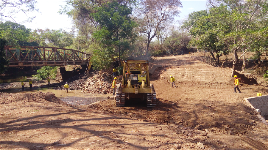 MOP avanza en la construcción de dos nuevos puentes en zona oriental