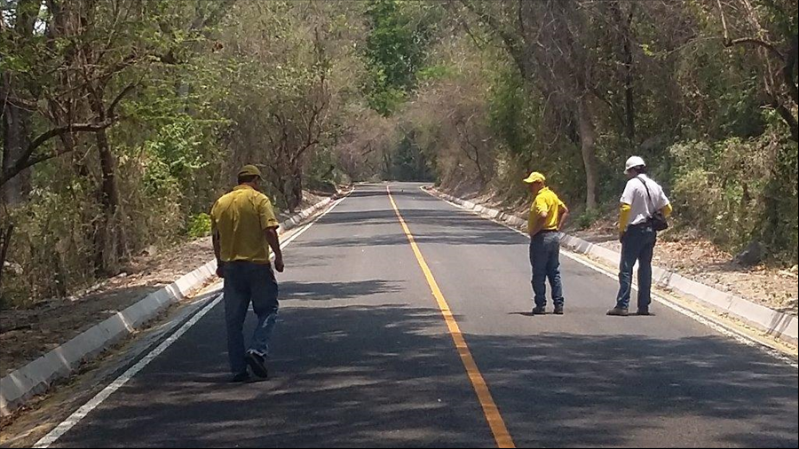 MOP concluye pavimentación de carretera Suchitoto-Cinquera, Tramo II