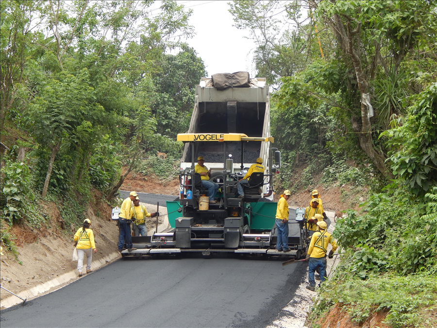 73% de avance en rehabilitación de carretera de montaña Comasagua-Bello Horizonte, La Libertad