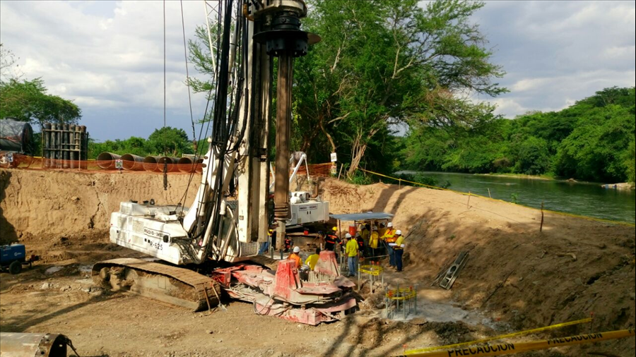 MOP avanza en construcción Puente San Isidro con perforaciones para colocación de pilotes