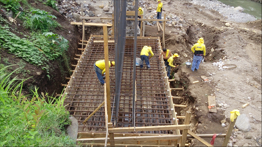 Avanza construcción puente Cutumayo entre Apastepeque y San Vicente