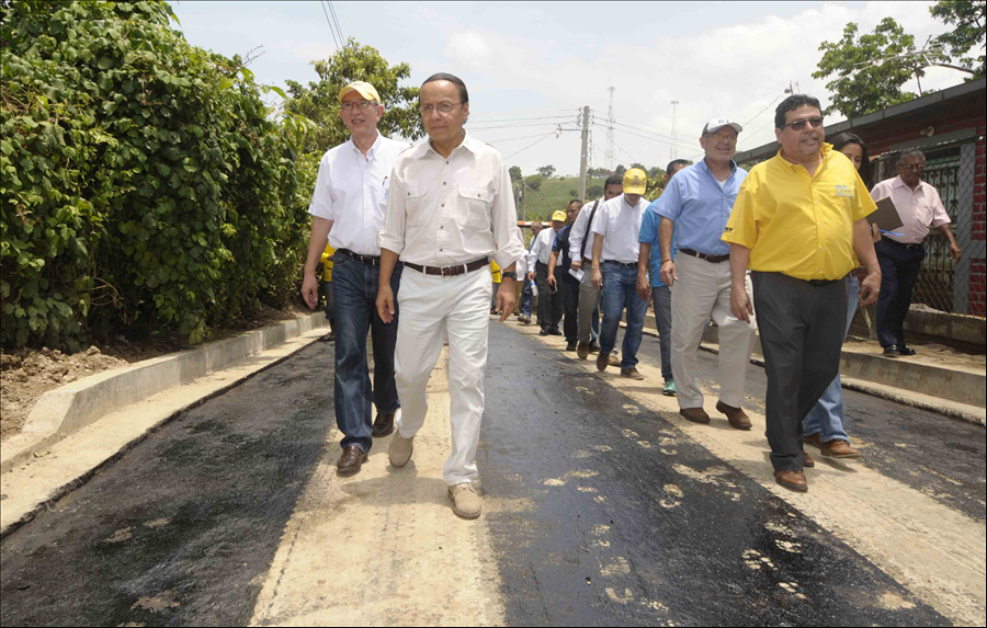 MOP transforma la vida de 300 familias de Nahuizalco, Sonsonate
