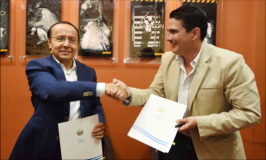 MOP suscribe convenio con alcaldía de Santa Tecla para ejecución de obras área urbana y rural