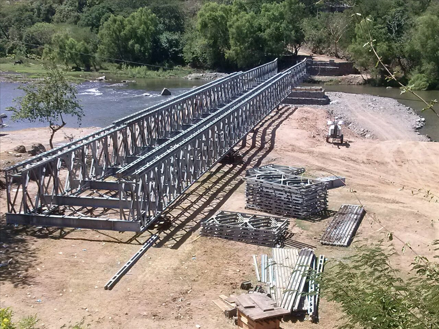 MOP y FOVIAL avanzan  en construcción puente provisional en Frontera  Las Chinamas