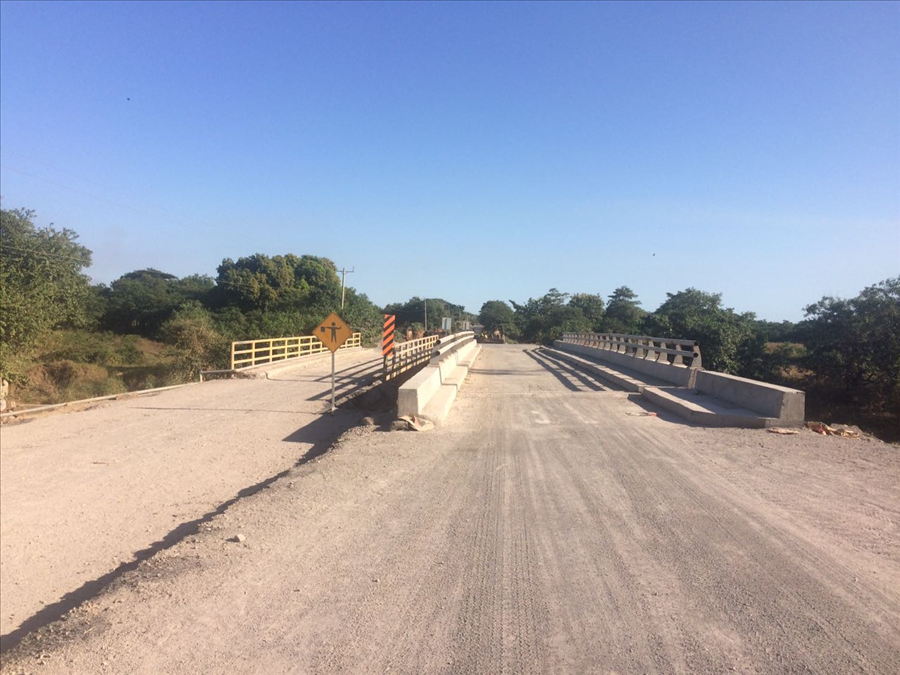 MOP habilita puente El Castaño,  parte del proyecto en construcción Tierra Blanca-San Hilario-El Zompopero, Jiquilisco, Usulután