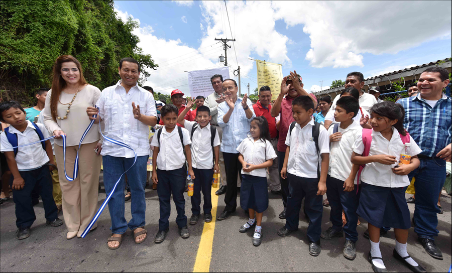 MOP entrega pavimentación de 2.47 kilómetros de calle Cantón San Isidro, Panchimalco, San Salvador