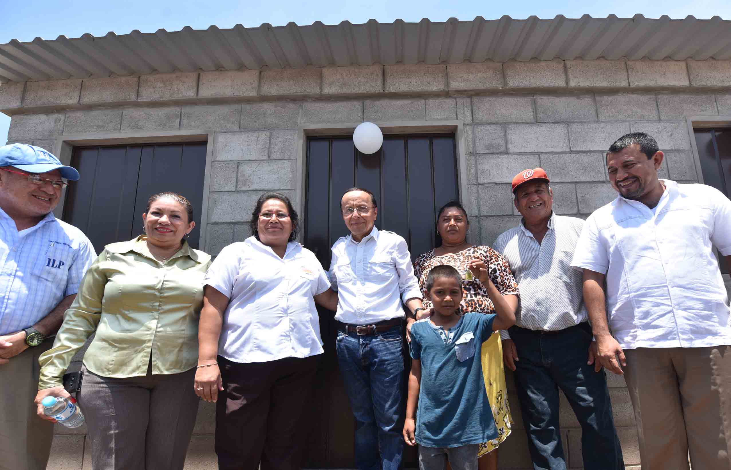 Primeras 175 familias de San Pedro Masahuat reciben viviendas en nueva urbanización “Villas de San Pedro”