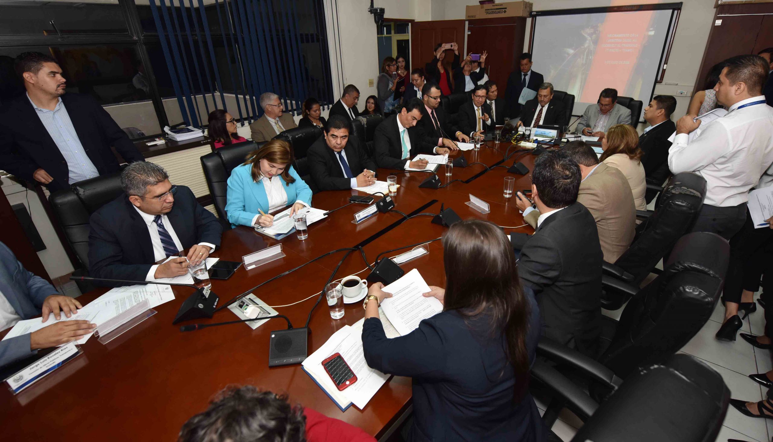 MOP acude nuevamente a Asamblea Legislativa a explicar proceso para construcción By Pass de San Miguel