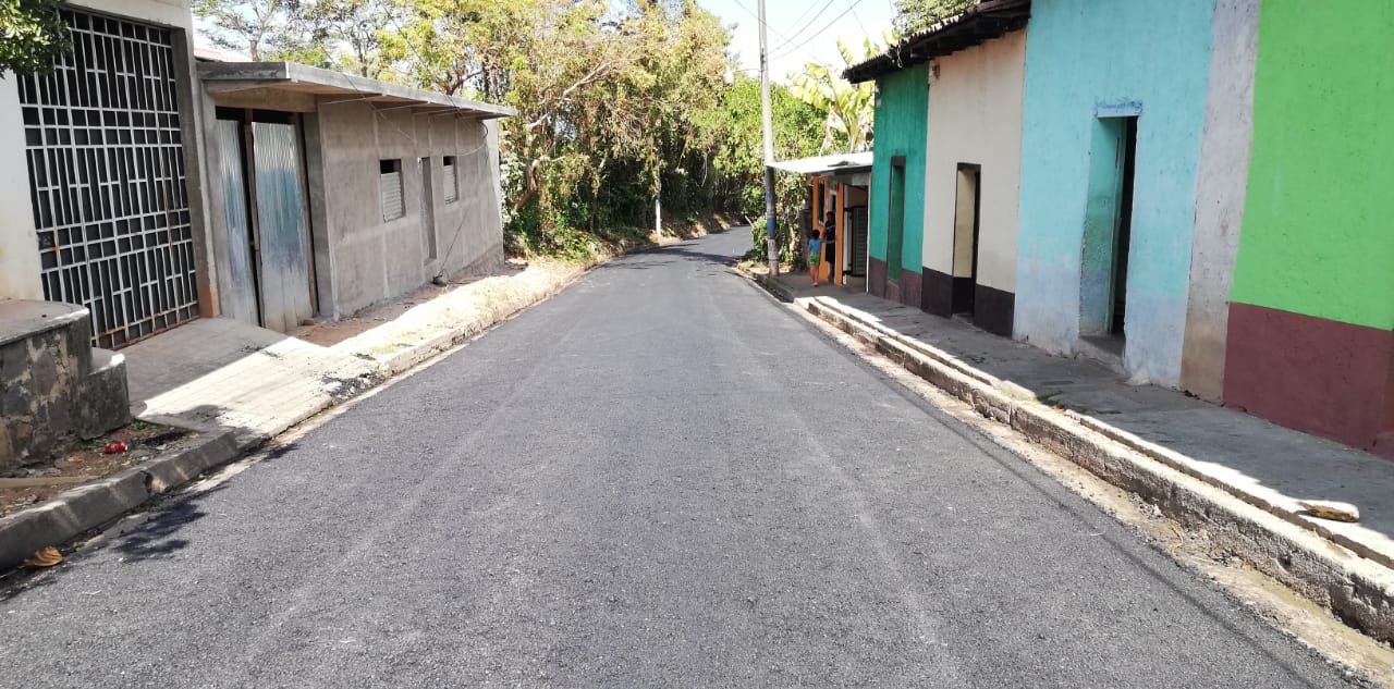 Finalizan 3 proyectos de pavimentación en San Salvador, Ahuachapán y Cuscatlán