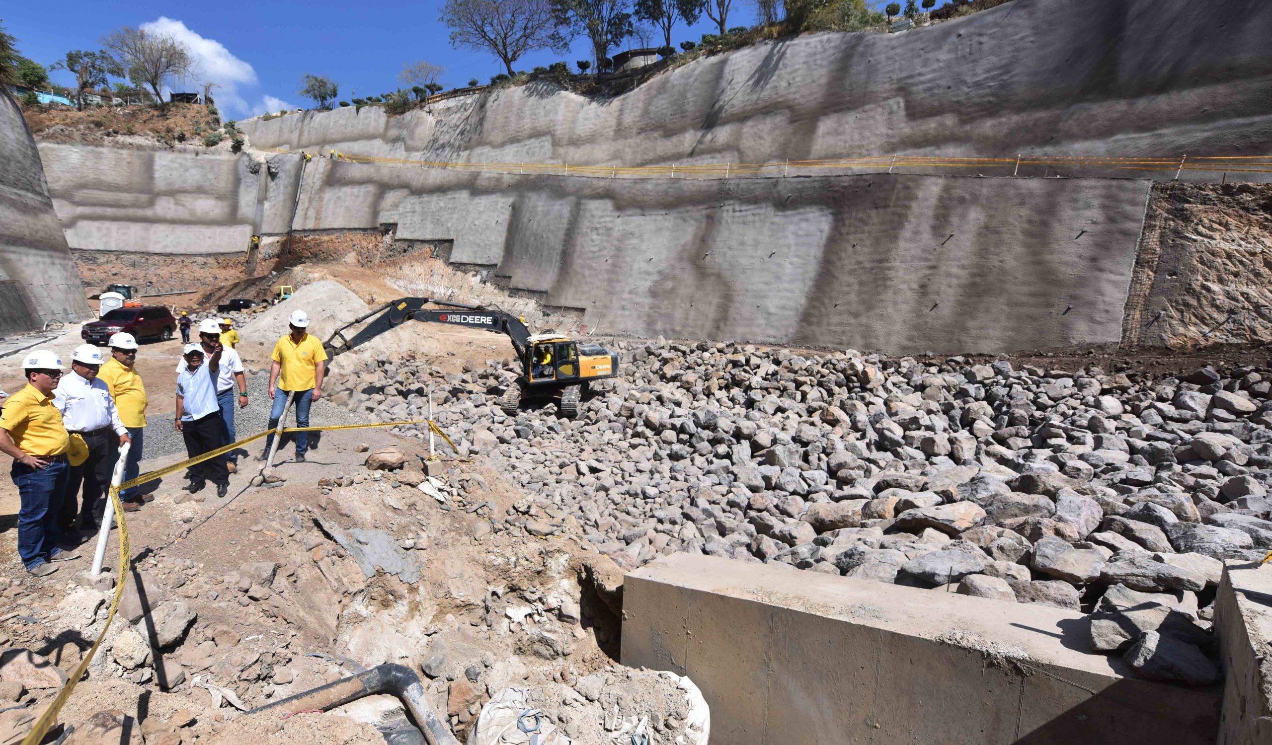 75% de avance construcción primera laguna de laminación para prevenir inundaciones en sector Sur de San Salvador