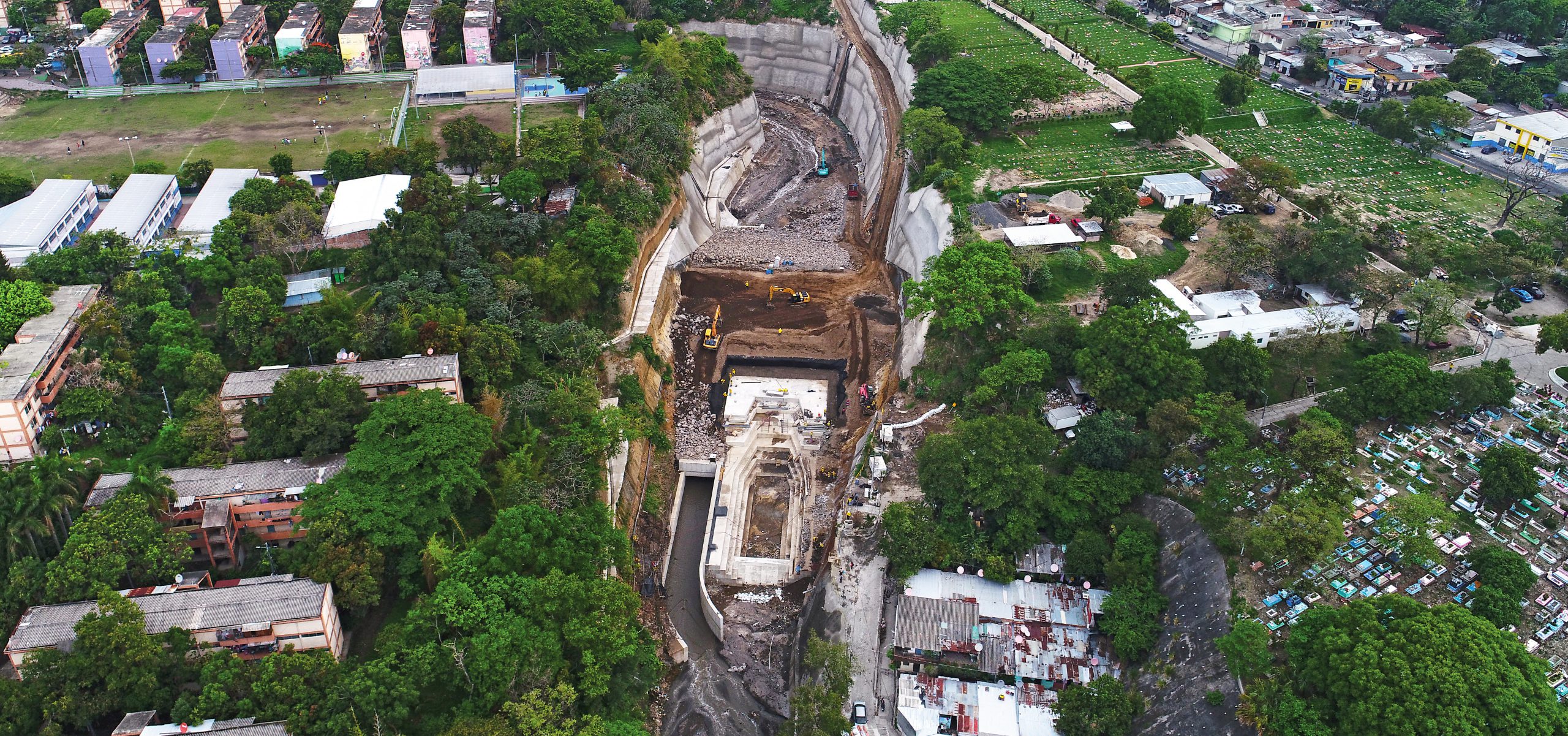 93% de avance construcción laguna de laminación para prevenir inundaciones en sector Sur de San Salvador