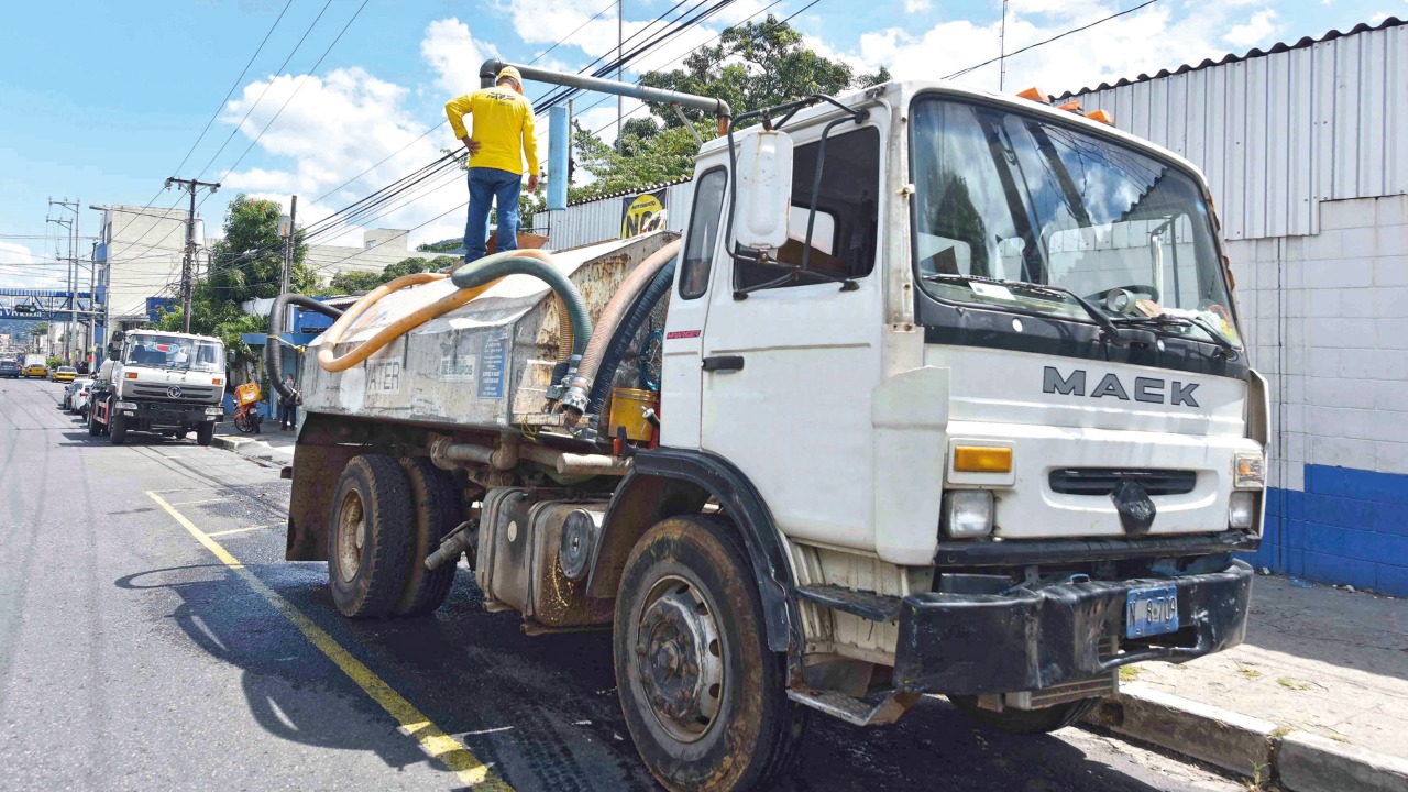 Apoyamos el abastecimiento de agua potable por trabajos de ANDA en la Planta Las Pavas